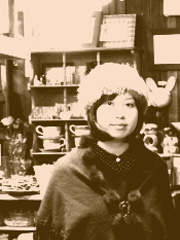 海福雑貨の女将です。